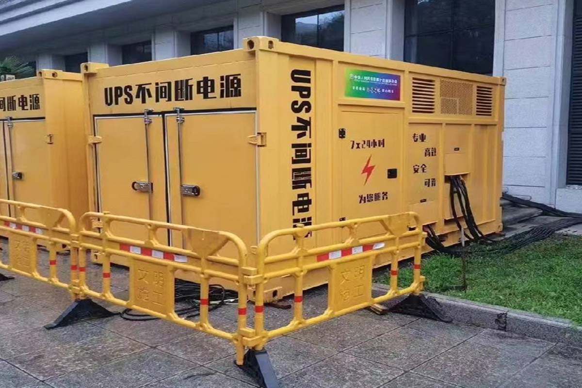 青冈发电机租赁施工现场